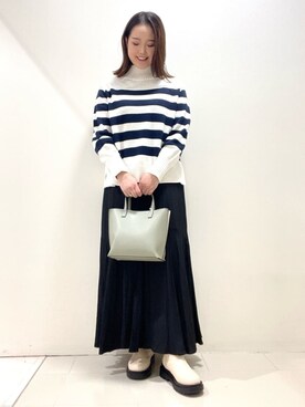 「アイテム（ノーカラーコート、ベージュ系）」を使った、YUIさん（レディース・160cm）の冬コーディネート
