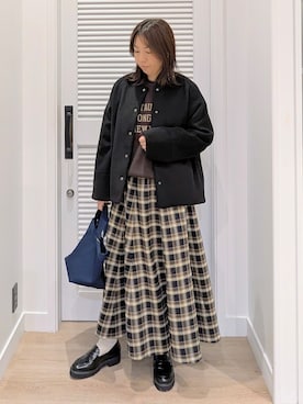 「アイテム（ノーカラーコート、ブラック系）」を使った、enさん（レディース・158cm）の秋コーディネート
