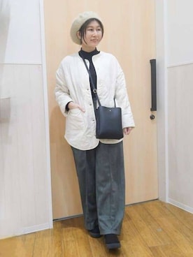 「SHOO・LA・RUE（シューラルー）の【軽量】ふわっと軽い 3層ショルダーバッグ（ショルダーバッグ、ブラック系）」を使った、たぐちゃんさん（レディース・153cm）の冬コーディネート
