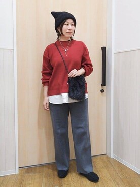 「SHOO・LA・RUE（シューラルー）の【洗濯機可/毛玉になりにくい】一枚で簡単こなれ見え 裾フェイクレイヤード風ニット（ニット/セーター、レッド系）」を使った、たぐちゃんさん（レディース・153cm）の冬コーディネート
