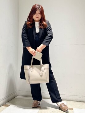「ESPERANZA（エスペランサ）のスクエアトゥローファー レイン対応（パンプス、イエロー系）」を使った、yumiさん（レディース・162cm）の春コーディネート