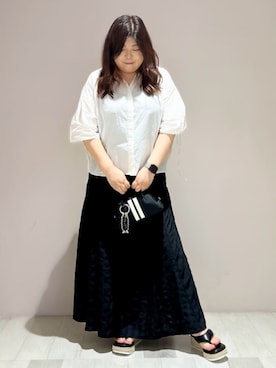 「ESPERANZA（エスペランサ）のスポーティサテンミニボストンバッグ（ショルダーバッグ、ブラック系）」を使った、yumiさん（レディース・162cm）の夏コーディネート