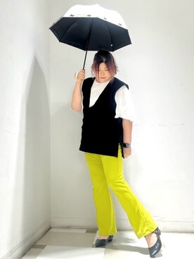 「ESPERANZA（エスペランサ）のストラップフラットパンプス（パンプス、ブラック系）」を使った、yumiさん（レディース・162cm）の秋コーディネート