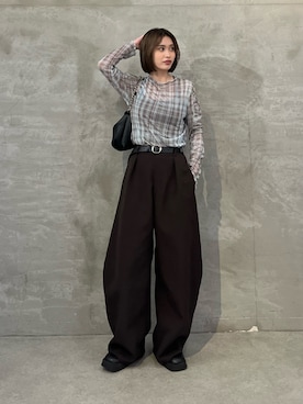 「Lui's（ルイス）のアイテム（スラックス）」を使った、　kAEDE  さん（レディース・162cm）の春コーディネート