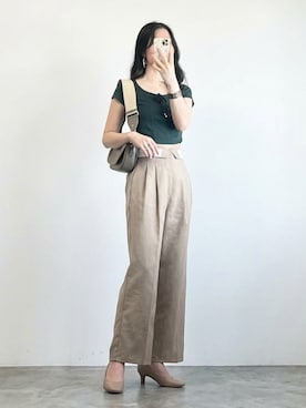 「GU（ジーユー）のアイテム（Tシャツ/カットソー、グリーン系）」を使った、しちみ🌶さん（レディース・168cm）の夏コーディネート