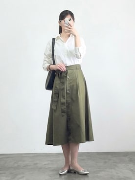 「不明のアイテム（シャツ/ブラウス、ホワイト系）」を使った、しちみ🌶さん（レディース・168cm）の春コーディネート