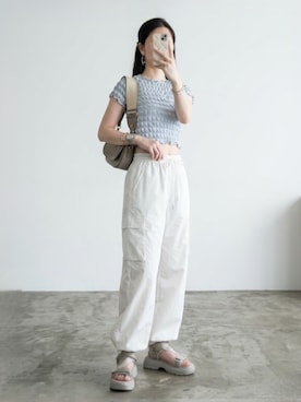 「GU（ジーユー）のアイテム（Tシャツ/カットソー、グレー系）」を使った、しちみ🌶さん（レディース・168cm）の夏コーディネート