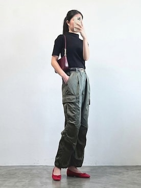 「UNIQLO（ユニクロ）のアイテム（Tシャツ/カットソー、ブラック系）」を使った、しちみ🌶さん（レディース・168cm）の夏コーディネート