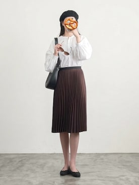 「不明のアイテム（シャツ/ブラウス、ホワイト系）」を使った、しちみ🌶さん（レディース・168cm）の春コーディネート