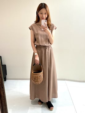 「nissen（ニッセン）の高身長　ウエストギャザーフレンチスリーブマキシワンピース　（トールサイズ）Essenave（ワンピース、ブラウン系）」を使った、やすえ(身長170cm)さん（レディース・170cm）の夏コーディネート