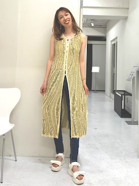 「nissen（ニッセン）の高身長　すごのびストレッチうすカルデニムスキニーパンツ（選べる３レングス）　丈長め・トールサイズ（デニムパンツ、ブルー系）」を使った、やすえ(身長170cm)さん（レディース・170cm）の春コーディネート