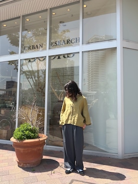 「FORK&SPOON（フォークアンドスプーン）のFORK&SPOON　フロントラップパンツ（その他パンツ、グレー系）」を使った、Misakiさん（レディース・156cm）の春コーディネート
