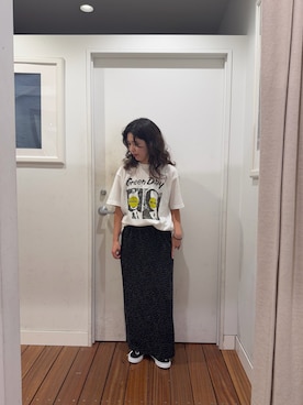 「URBAN RESEARCH Sonny Label（アーバンリサーチサニーレーベル）のVANS　AUTHENTIC（スニーカー、ブラック系）」を使った、Misakiさん（レディース・156cm）の秋コーディネート
