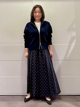 「UNTITLED（アンタイトル）の【秋羽織り/ニット】ウールジップカーディガン（カーディガン/ボレロ、グレー系）」を使った、tokoさん（レディース）の秋コーディネート
