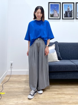 「Dessin（デッサン）の【新色追加/体型カバー】美光沢カットソーボクシーシルエット（Tシャツ/カットソー、ブルー系）」を使った、吉村佳菜子さんの夏コーディネート