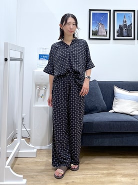 「Dessin（デッサン）の【セットアップ可】小紋柄プリント スキッパーシャツ（シャツ/ブラウス、ブルー系）」を使った、canaさん（レディース・160cm）の夏コーディネート