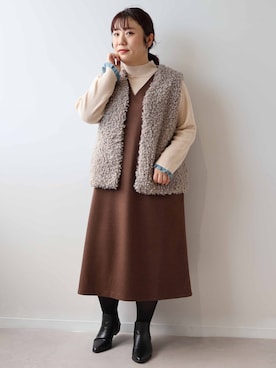 「アイテム（ジャンパースカート）」を使った、Hi! ONLINE STOREさん（レディース・160cm）の冬コーディネート