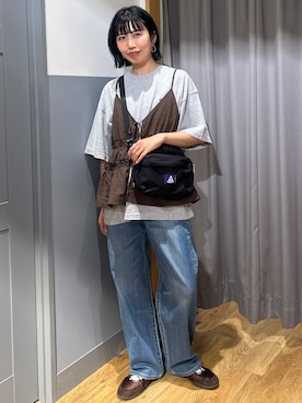 「SOMETHING（サムシング）のSOMETHING(サムシング)【レディース】「ELSA」ルーズストレートパンツ（デニムパンツ、ブルー系）」を使った、阿部みかさんの夏コーディネート