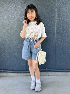 「Right-on（ライトオン）のVIVIAN BLUE(ヴィヴィアンブルー)ウエストフリルショートパンツ（その他パンツ、ブルー系）」を使った、阿部みかさんの春コーディネート