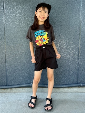 「Right-on（ライトオン）の【MARVEL】プリントTシャツ（Tシャツ/カットソー、ブラック系）」を使った、阿部みかさんの夏コーディネート