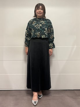 「UNTITLED（アンタイトル）のアイテム（シャツ/ブラウス）」を使った、宮本 衣紗さん（レディース・163cm）の秋コーディネート