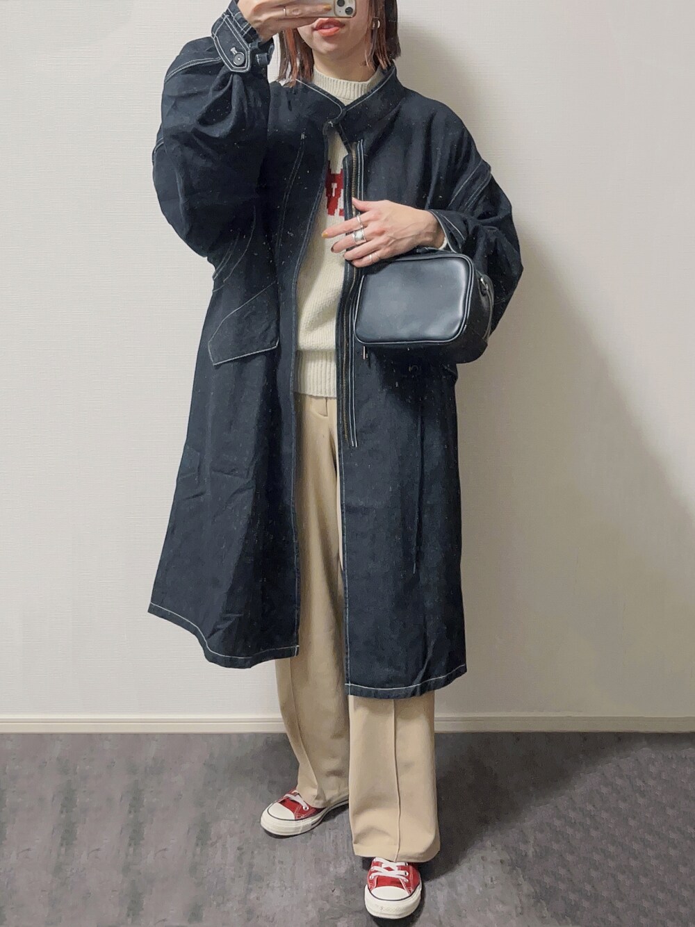 「カジュアルコーデ、オトナカジュアル、春服、プチプラコーデ、いいね、save、フォローお願いします🤑、forksy、GU、デニムモッズコート」｜「forksy.の【forksy.】スクエアショルダーバッグ スムースPUレザー＆キャンバスPUレザーコンビ（ボストンバッグ、ブラック系）」を使った、まなみさん（レディース・166cm）の冬コーディネートの1枚目の写真