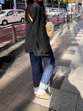 「アイテム（サンダル）」を使った、みきょうのきひさん（レディース・163cm）の秋コーディネート