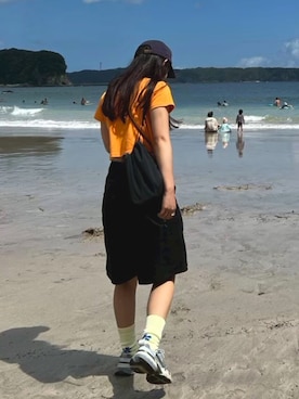 「アイテム（Tシャツ/カットソー、オレンジ系）」を使った、みきょうのきひさん（レディース・163cm）の秋コーディネート