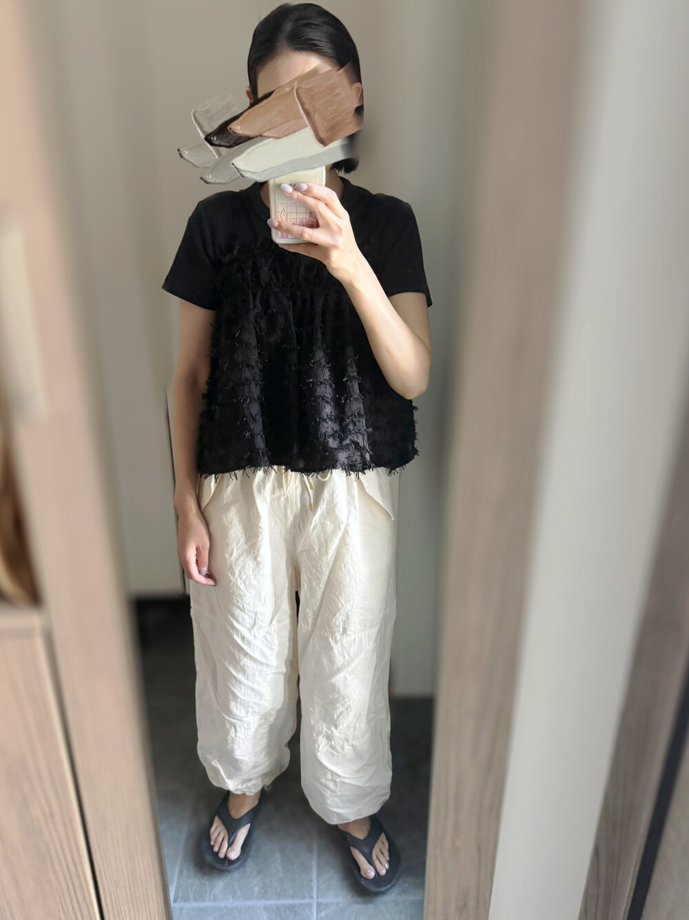 ISOOK（アイスー）の「Feather jacquard camisole / フェザー