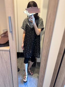 「LAKOLE（ラコレ）の＜接触冷感＞ドット刺繍ミニキャミワンピース / 849469（ワンピース、ブラック系）」を使った、tsuigekin0otsuboneさん（レディース・165cm）の夏コーディネート