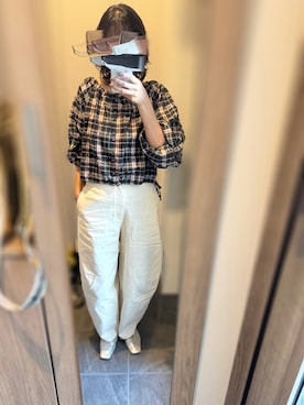 「アイテム（チノパンツ）」を使った、tsuigekin0otsuboneさん（レディース・165cm）の秋コーディネート