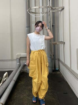 「アイテム（カーゴパンツ、イエロー系）」を使った、nanakoさん（レディース・162cm）の夏コーディネート