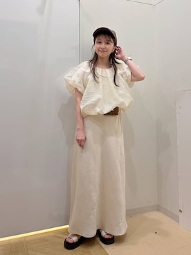 「LOWRYS FARM（ローリーズファーム）のストレッチサテンスカート　 290120（スカート、ホワイト系）」を使った、rinangoさん（レディース・146cm）の春コーディネート