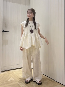 「LOWRYS FARM（ローリーズファーム）のドッキングペプラムノースリーブ　1032148（Tシャツ/カットソー、ホワイト系）」を使った、rinangoさん（レディース・146cm）の夏コーディネート
