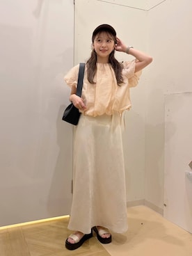 「LOWRYS FARM（ローリーズファーム）のストレッチサテンスカート　 290120（スカート、ホワイト系）」を使った、rinangoさん（レディース・146cm）の春コーディネート