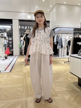 「LOWRYS FARM（ローリーズファーム）のカットイージーコクーンパンツ　292362（スウェットパンツ、グレー系）」を使った、rinangoさん（レディース・146cm）の夏コーディネート