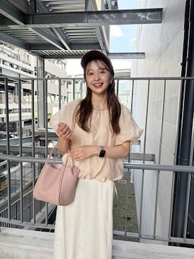 「LOWRYS FARM（ローリーズファーム）のストレッチサテンスカート　 290120（スカート、ホワイト系）」を使った、rinangoさん（レディース・146cm）の春コーディネート