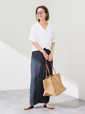 「FRAMeWORK（フレームワーク）のSOVANI Marie laure raffia bag（かごバッグ、ベージュ系）」を使った、tomoさん（レディース・165cm）の春コーディネート
