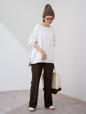 「FRAMeWORK（フレームワーク）のアイテム（スラックス）」を使った、tomoさん（レディース・165cm）の秋コーディネート