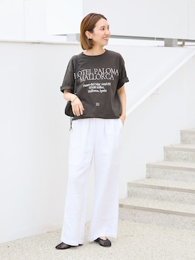 「FRAMeWORK（フレームワーク）のアイテム（スラックス）」を使った、tomoさん（レディース・165cm）の春コーディネート