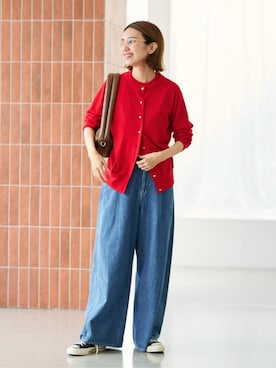 「アイテム（デニムパンツ）」を使った、tomoさん（レディース・165cm）の秋コーディネート