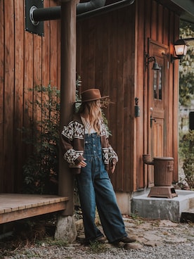 「アイテム（オールインワン・サロペット）」を使った、階上実穂さん（レディース・158cm）の秋コーディネート