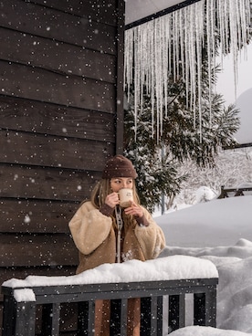 「green label relaxing（グリーンレーベルリラクシング）のGLR ロー ニットキャップ（ニットキャップ/ビーニー、ブラウン系）」を使った、階上実穂さん（レディース・158cm）の春コーディネート