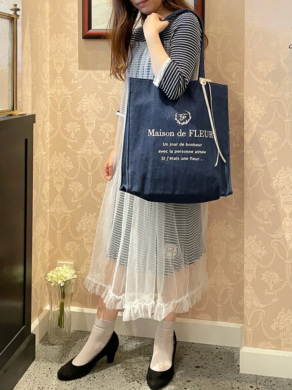 Maison de FLEUR（メゾンドフルール）の「デニムスクエアトートバッグ