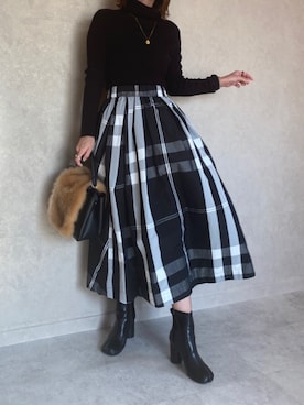 「Aラインスカート」｜「アイテム（ニット/セーター）」を使った、miho🅰ニコさん（レディース・165cm）の冬コーディネート
