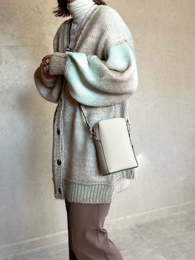 「グラデーションニット」｜「アイテム（Tシャツ/カットソー）」を使った、miho🅰ニコさん（レディース・165cm）の秋コーディネート