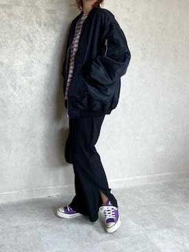 「パープル×黒」｜「アイテム（ジャケット/アウター）」を使った、miho🅰ニコさん（レディース・165cm）の秋コーディネート