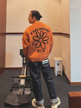 「アイテム（ニット/セーター、ホワイト系）」を使った、Kit Gorさん（メンズ・167cm）の冬コーディネート