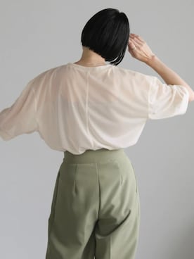 「シア―ブラウス」｜「アイテム（スラックス）」を使った、SELECT MOCAさん（レディース・160cm）の夏コーディネート