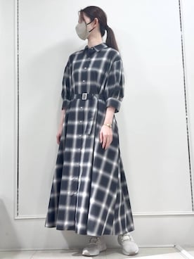「MK MICHEL KLEIN（エムケーミッシェルクラン）の[洗える]オンブレチェック柄シャツワンピース（シャツワンピース、ブルー系）」を使った、MKミッシェルクランさん（レディース・153cm）の秋コーディネート